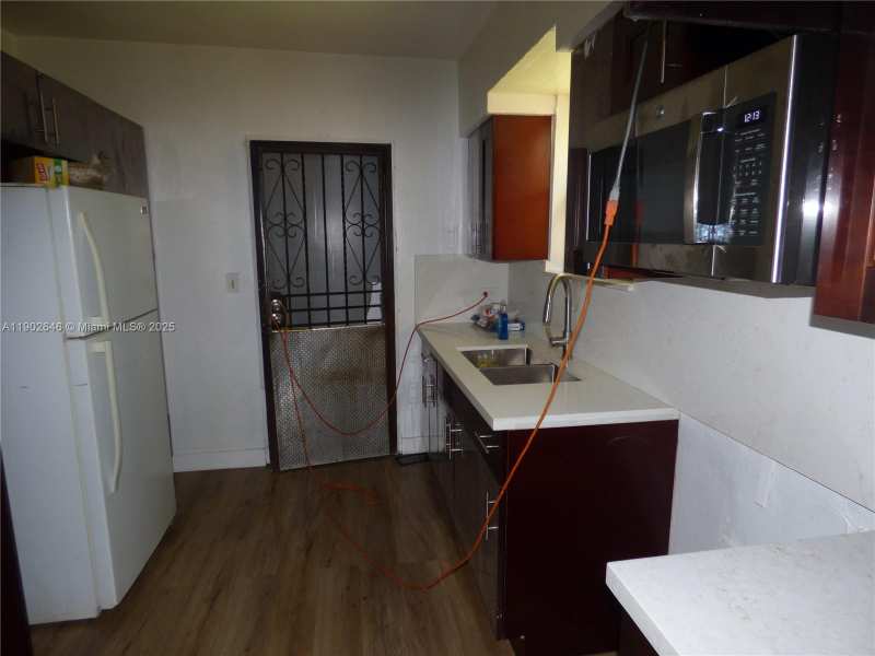 347 NW 42nd St, Miami FL 33127