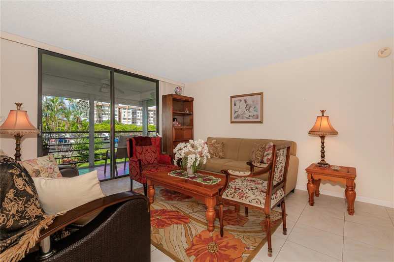 1100 Sant Charles Place # 207, Pembroke Pines FL 33026