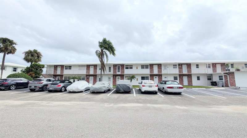 2800 W Golf Boulevard # 219, Pompano Beach FL 33064