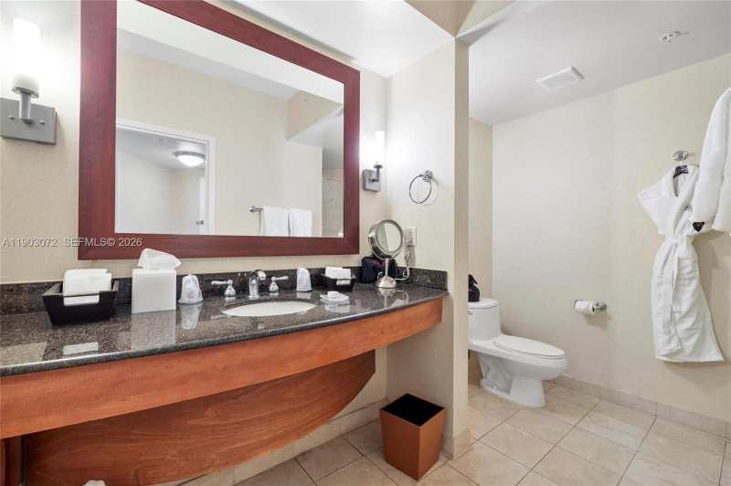 18001 Collins Ave # 2102, Sunny Isles Beach FL 33160