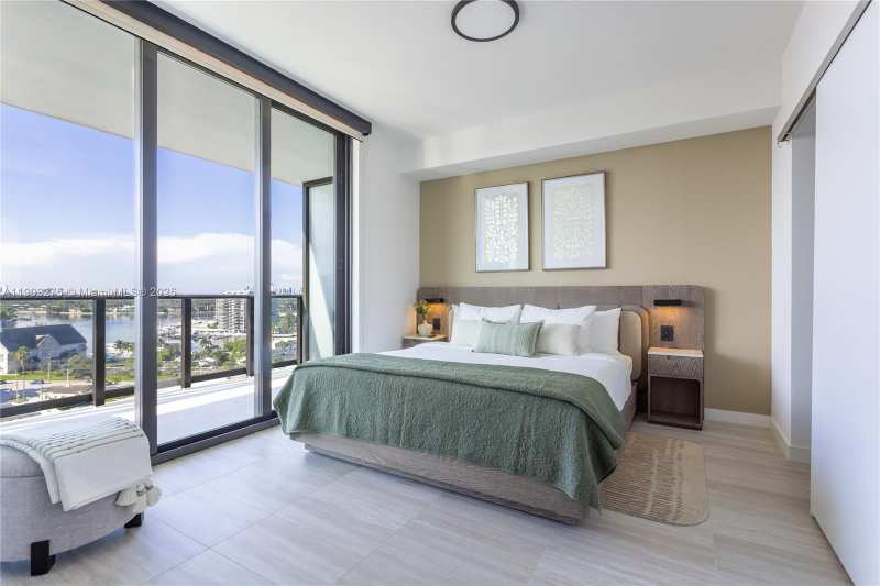 580 72ND ST # 1006, Miami Beach FL 33414