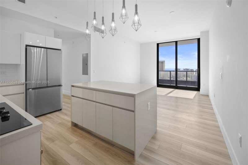 101 Diplomat Pkwy # 2306, Hallandale Beach FL 33009