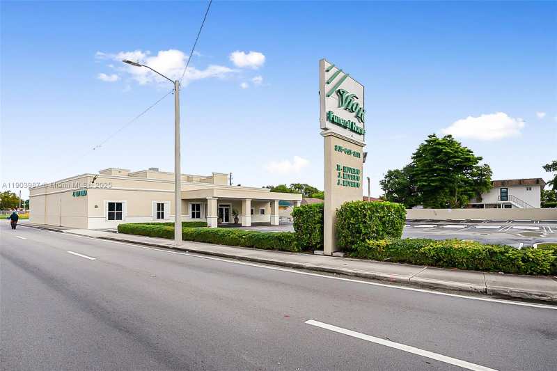 291 NW 37th Ave, Miami FL 33125