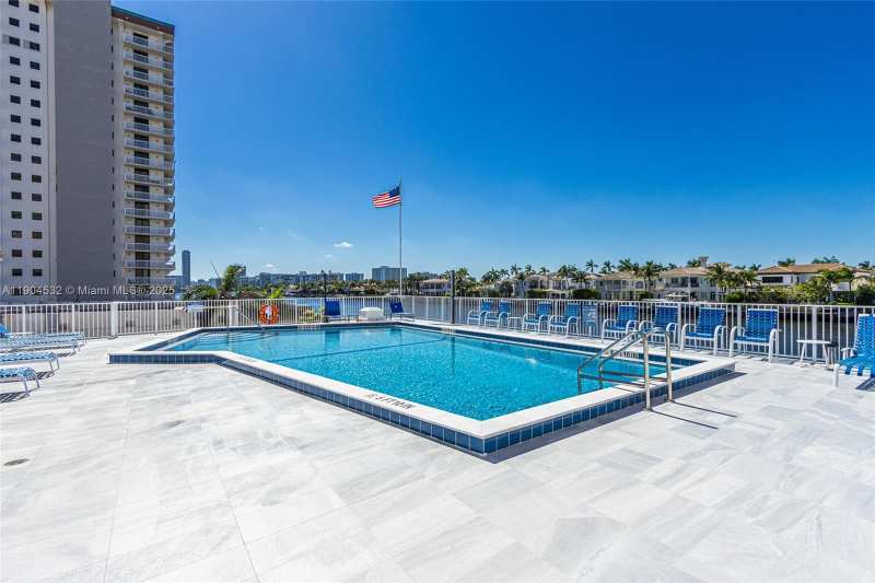 1410 S Ocean Dr # 1702, Hollywood FL 33019