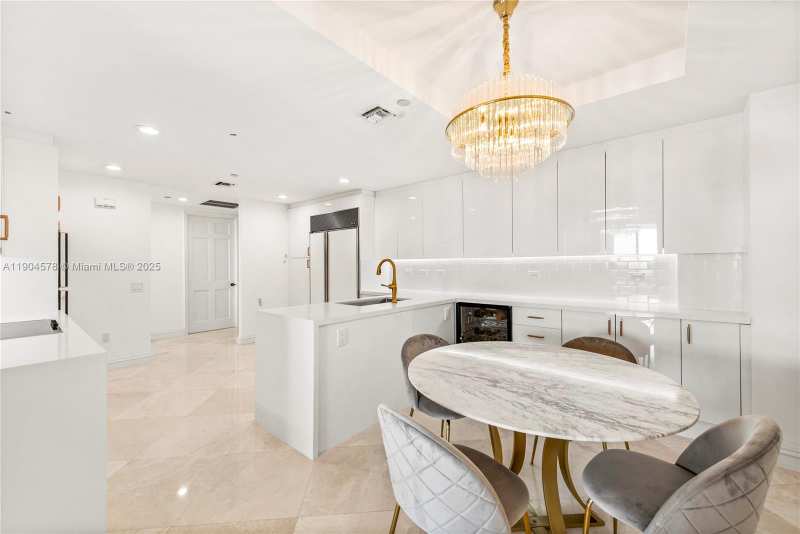 7600 OCEANSIDE AT FISHER
