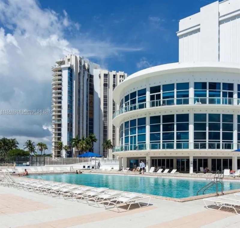 5445 Collins Ave # 617, Miami Beach FL 33140