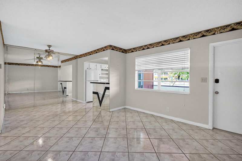5300 Washington Street # J116, Hollywood FL 33021