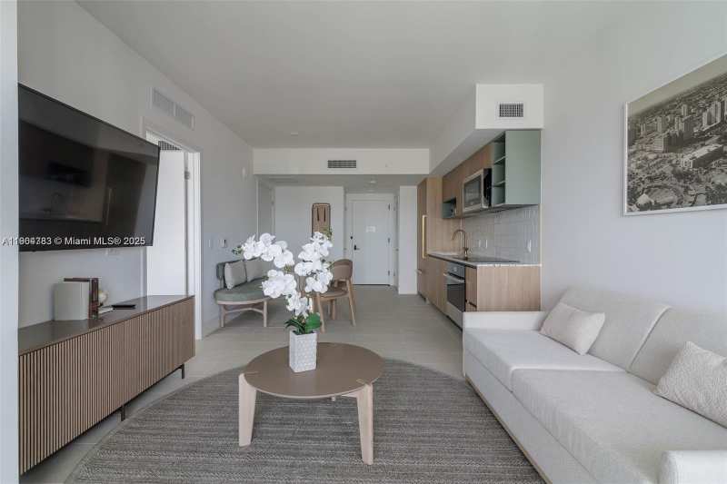 159 NE 6th St # 3404, Miami FL 33132