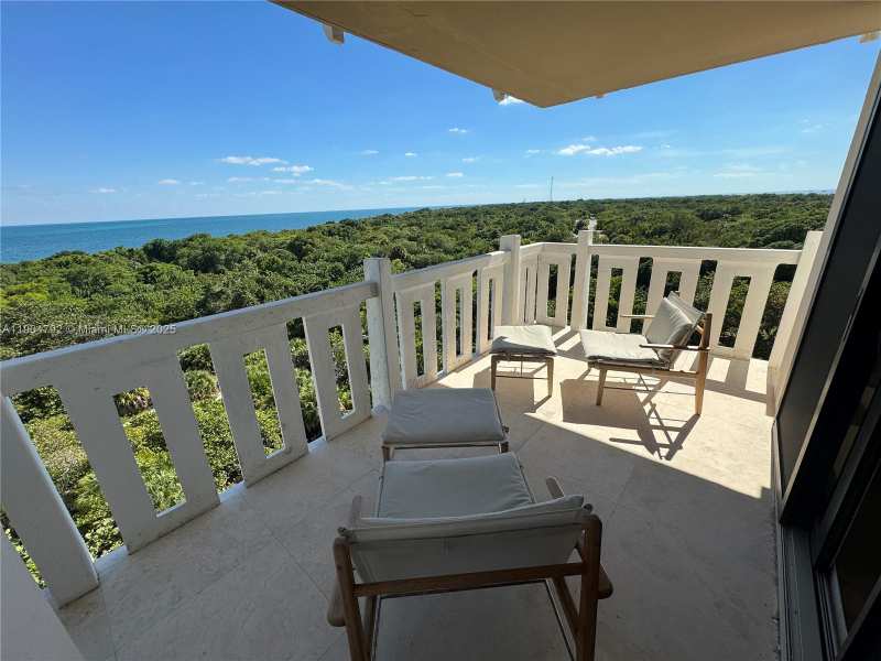 1121 Crandon Blvd # D608, Key Biscayne FL 33149