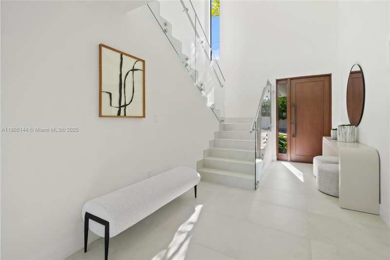 2127 SW 11th Ter, Miami FL 33135