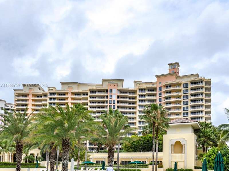 791 SE Crandon Blvd # 703, Key Biscayne FL 33149