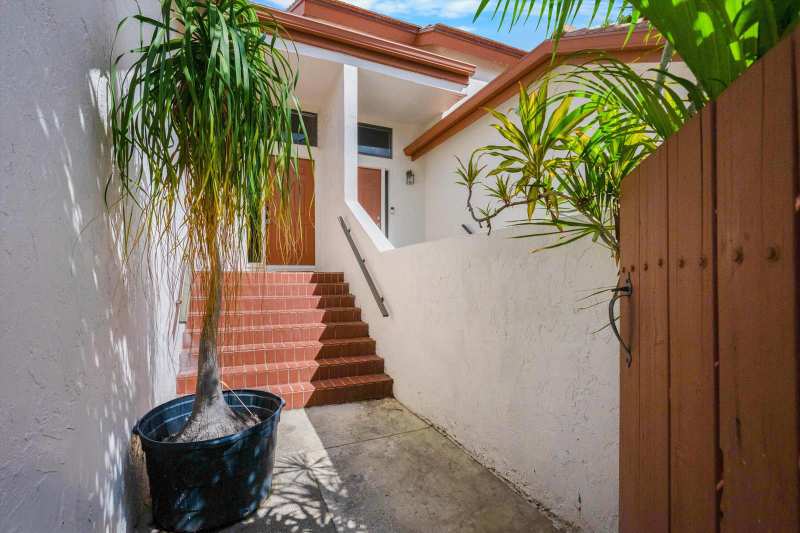 12628 Shoreline Drive # 9e, Wellington FL 33414
