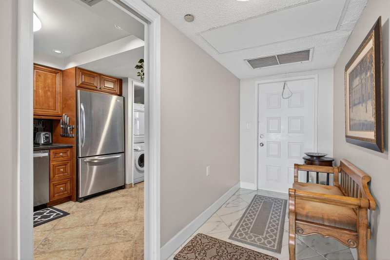 2900 N Course Drive # 905, Pompano Beach FL 33069