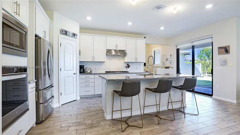 8605 Patron Ln, Lake Worth FL 33467
