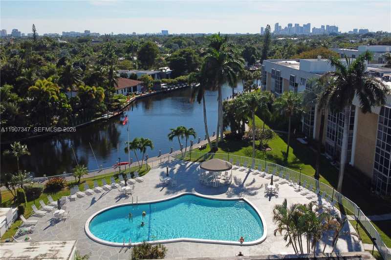 3040 NE 16th Ave # 216, Oakland Park FL 33334