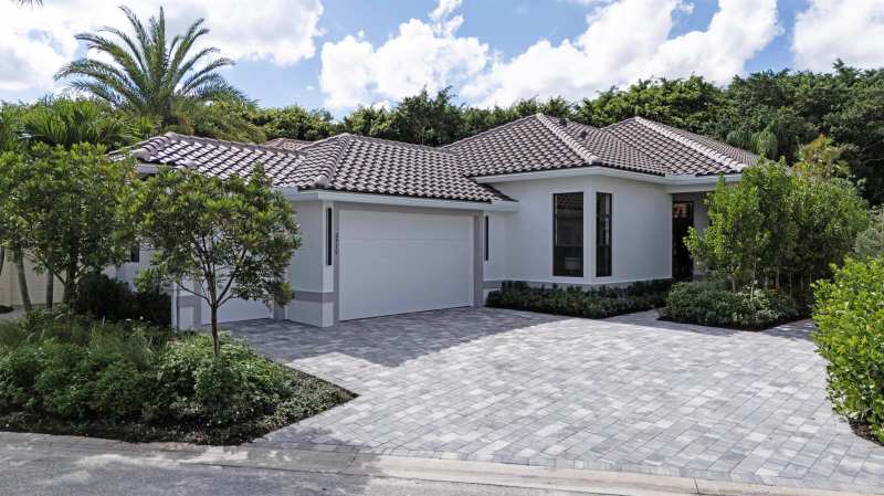 2579 Players Court, Wellington FL 33414
