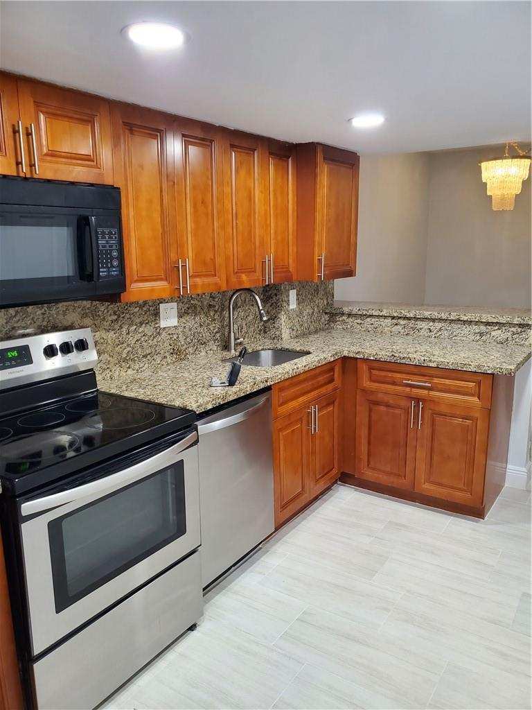 2743 NW 47th Terrace # 604, Lauderdale Lakes FL 33313