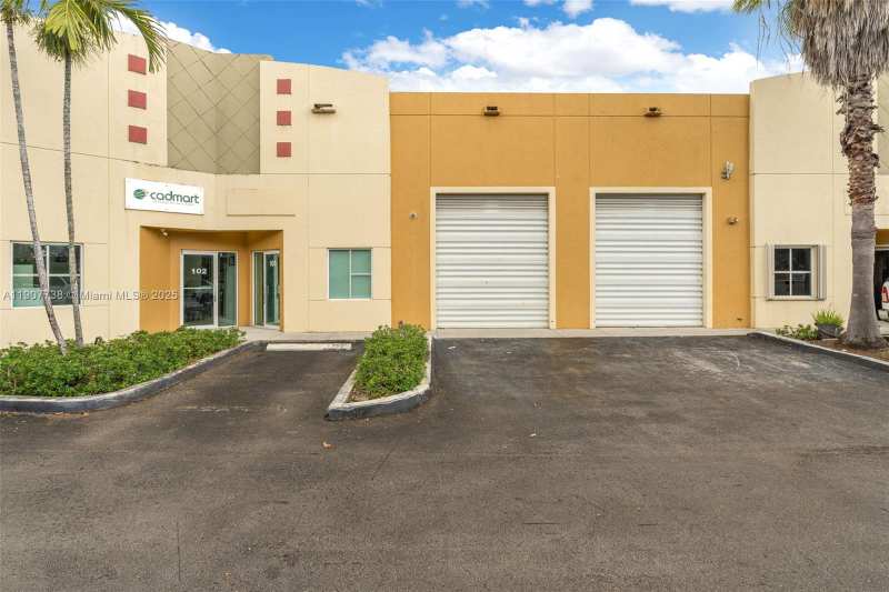 9450 NW 58th St # 3, Doral FL 33178