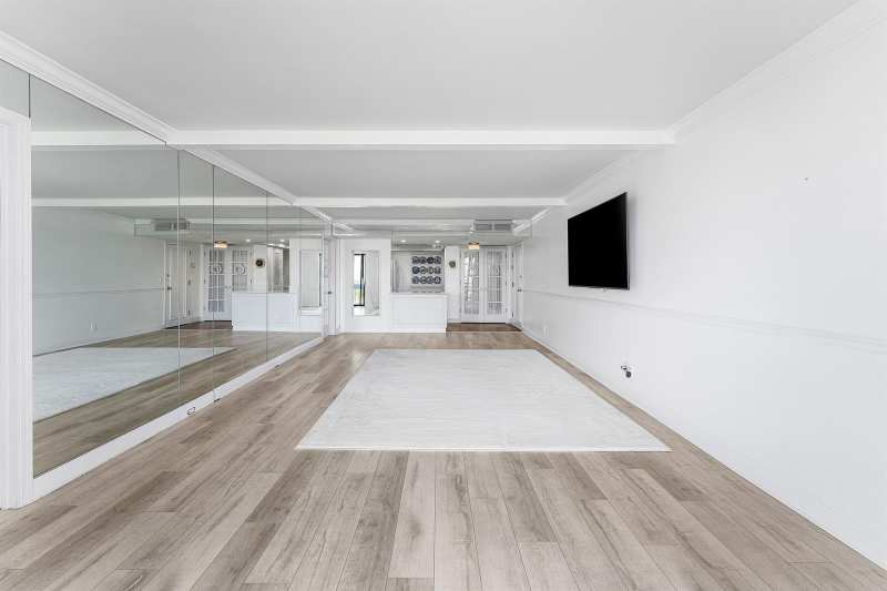 2400 Presidential Way # 503, West Palm Beach FL 33401
