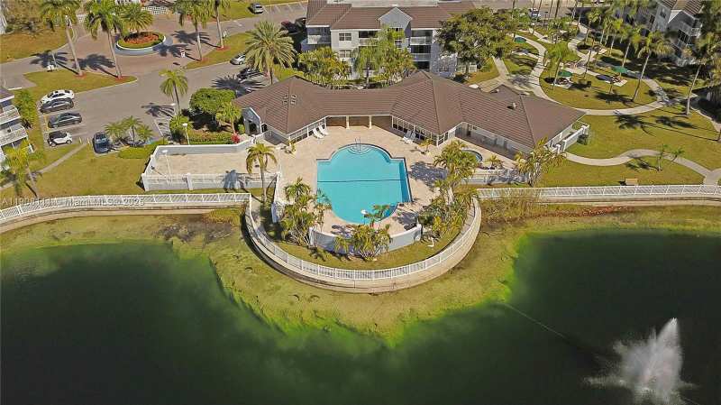 8590 SW 212th St # 211, Cutler Bay FL 33189