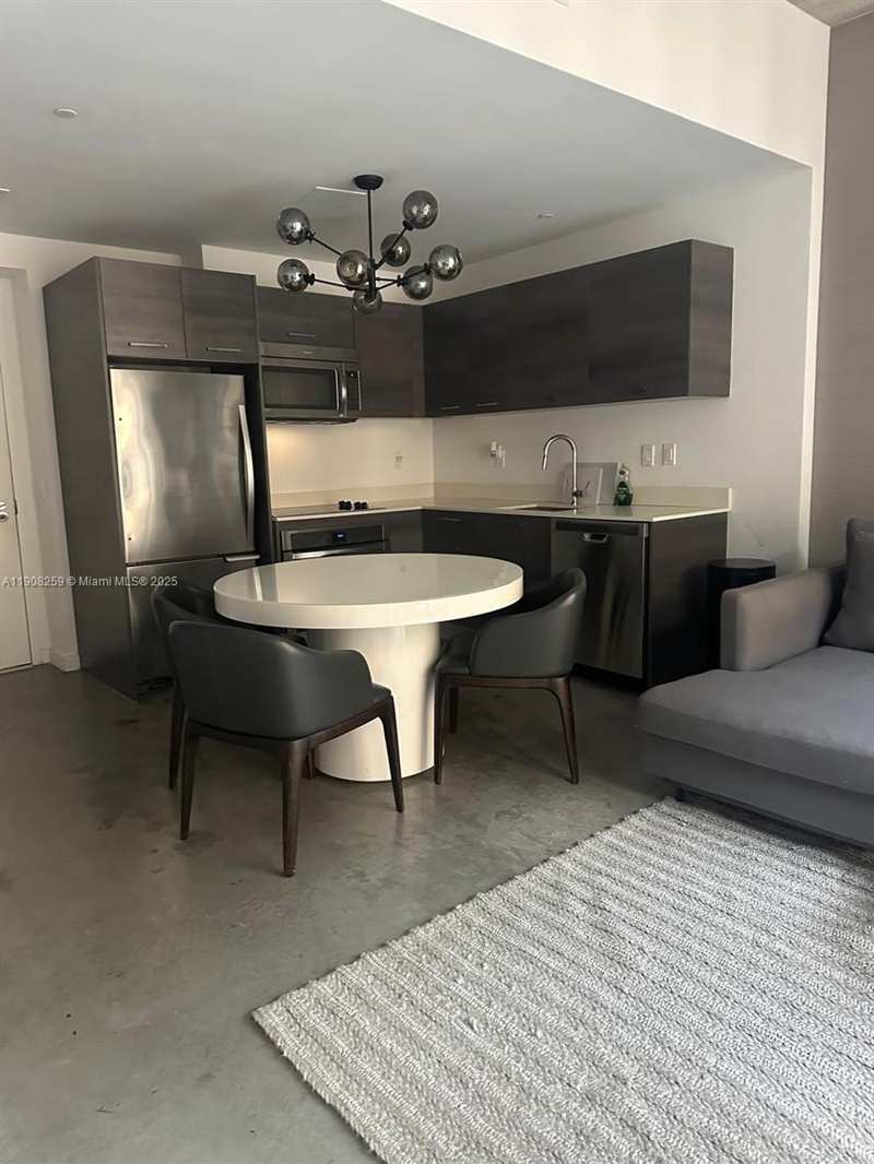 151 SE 1st St # 903, Miami FL 33131