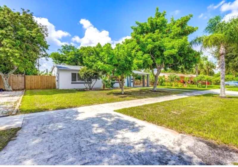 512 Bayberry Drive, Lake Park FL 33403