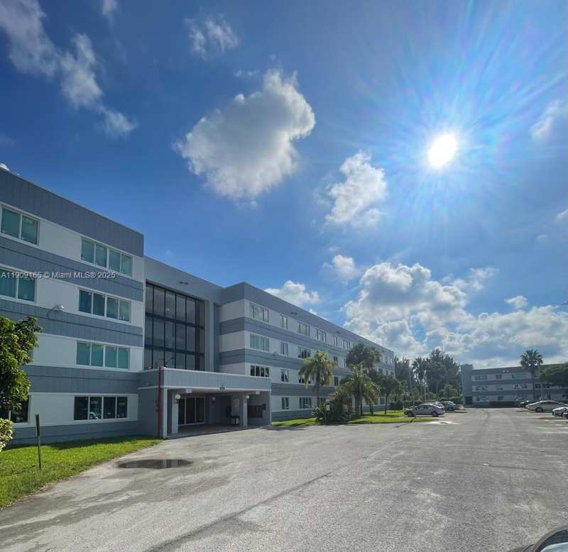 14850 Naranja Lakes Blvd, Homestead FL 33032