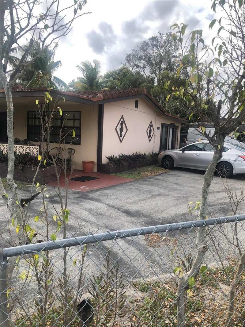 1100 NW 19th Street, Fort Lauderdale FL 33311