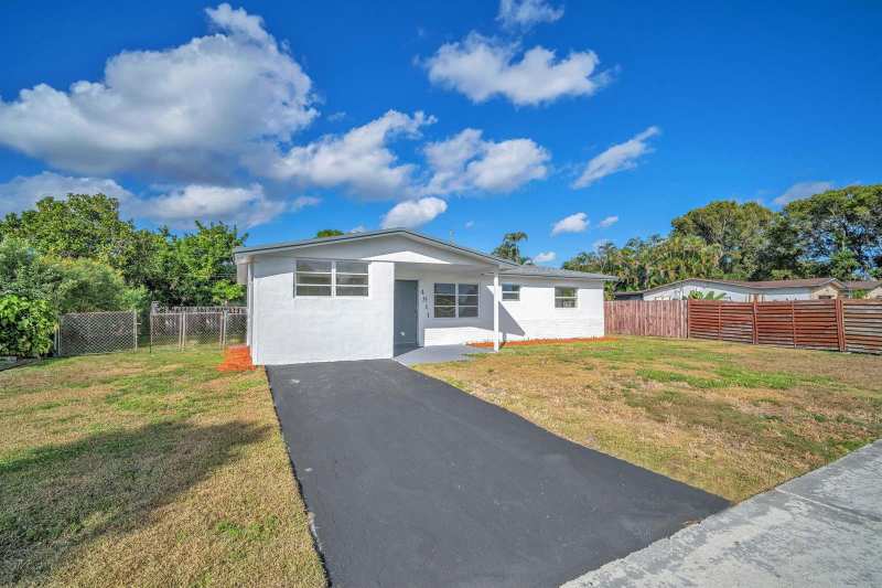 4911 NW 16th Street, Lauderhill FL 33313