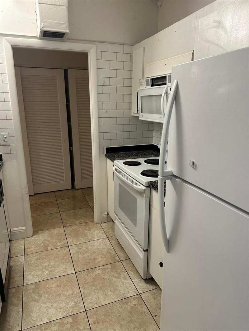 400 N Riverside Drive # 102, Pompano Beach FL 33062