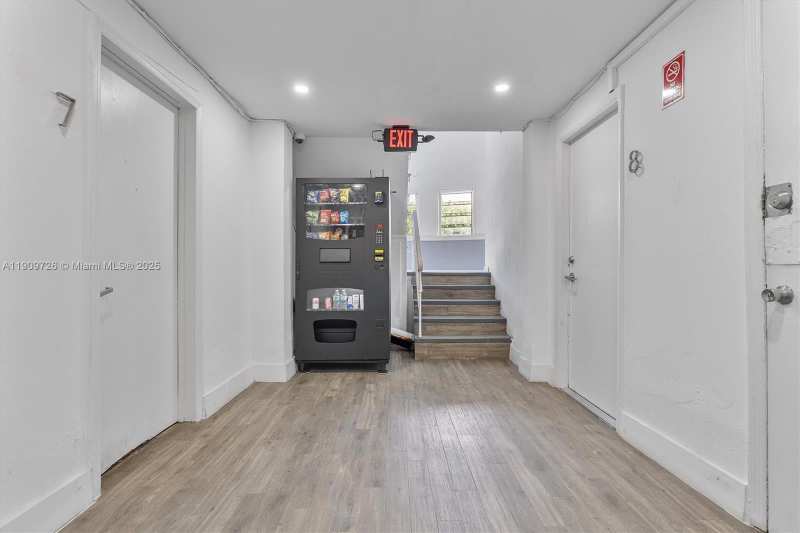 420 78th St, Miami Beach FL 33141