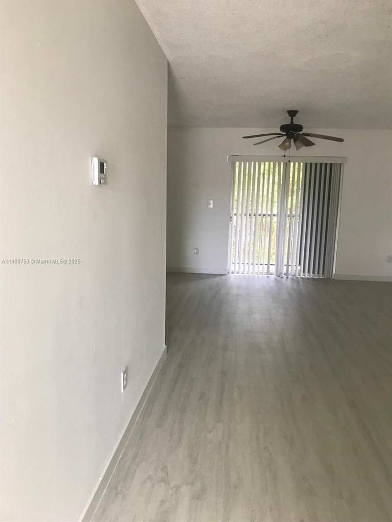 438 NE 210th Cir Ter # 4B, Miami FL 33179