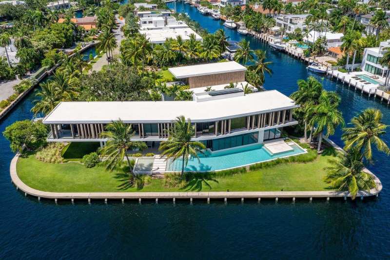 516 Mola Avenue, Fort Lauderdale FL 33301