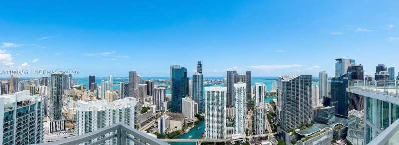92 SW 3rd St, Miami FL 33130