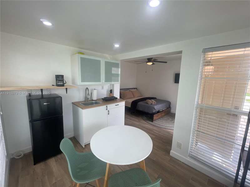 1505 NE 15th Ave # 4, Fort Lauderdale FL 33304