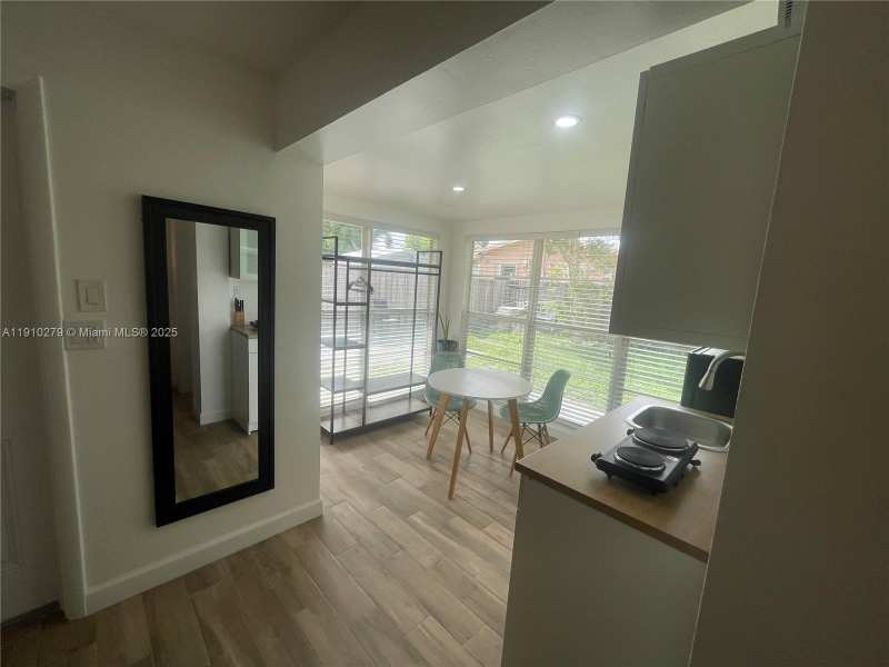 1505 NE 15th Ave # 4, Fort Lauderdale FL 33304