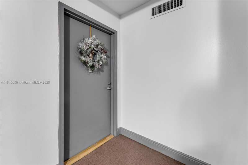 9320 Fountainebleau Blvd # 215, Miami FL 33172