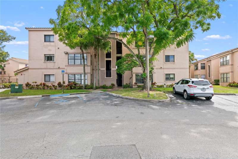 2906 S University Drive # 10204, Davie FL 33328