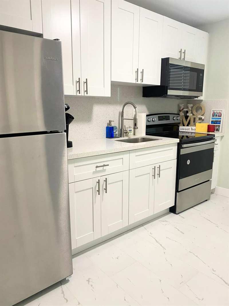 3141 NE 12th Avenue, Pompano Beach FL 33064