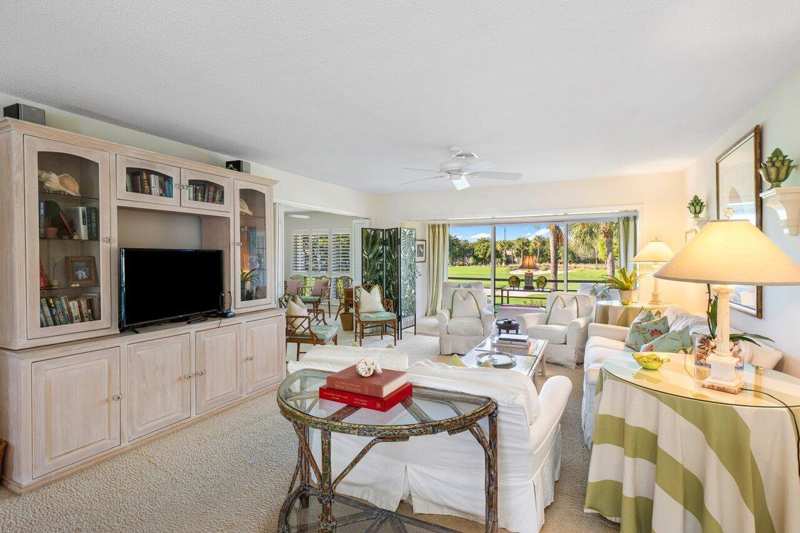 3870 Quail Ridge Drive, Boynton Beach FL 33436