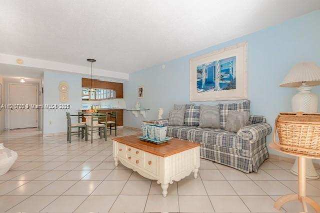 1890 W 56th St # 1423, Hialeah FL 33012