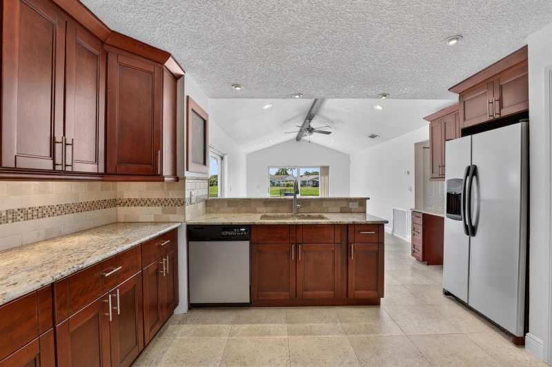 1273 SW 25th Avenue, Deerfield Beach FL 33442