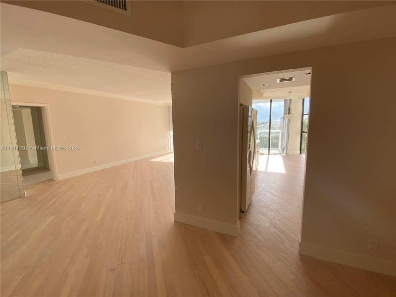 20281 E Country Club Dr # 511, Aventura FL 33180