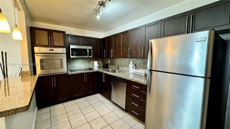 19370 Collins Ave # 823, Sunny Isles Beach FL 33160