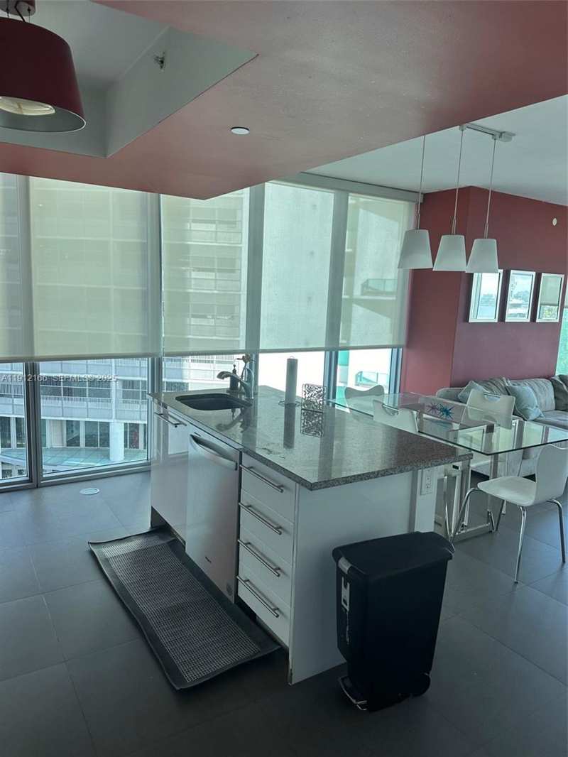 888 Biscayne Blvd # 512, Miami FL 33132