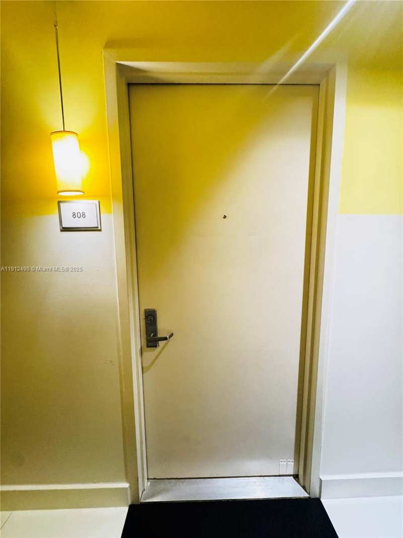 475 Brickell Ave # 808, Miami FL 33131