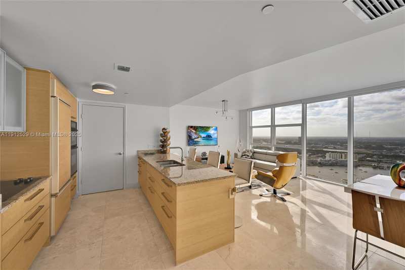1830 S Ocean Dr # 4807, Hallandale Beach FL 33009