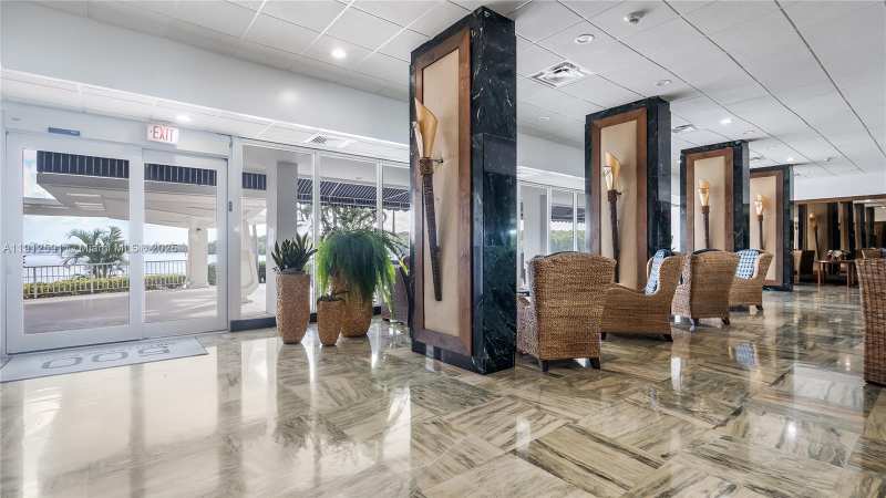 500 Bayview Dr # 117, Sunny Isles Beach FL 33160