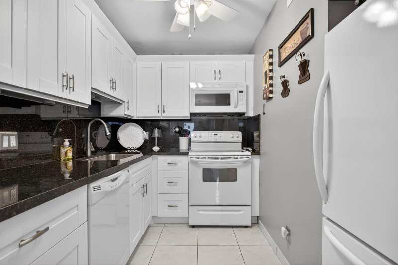 2850 NE 14th Street Causeway # 107, Pompano Beach FL 33062