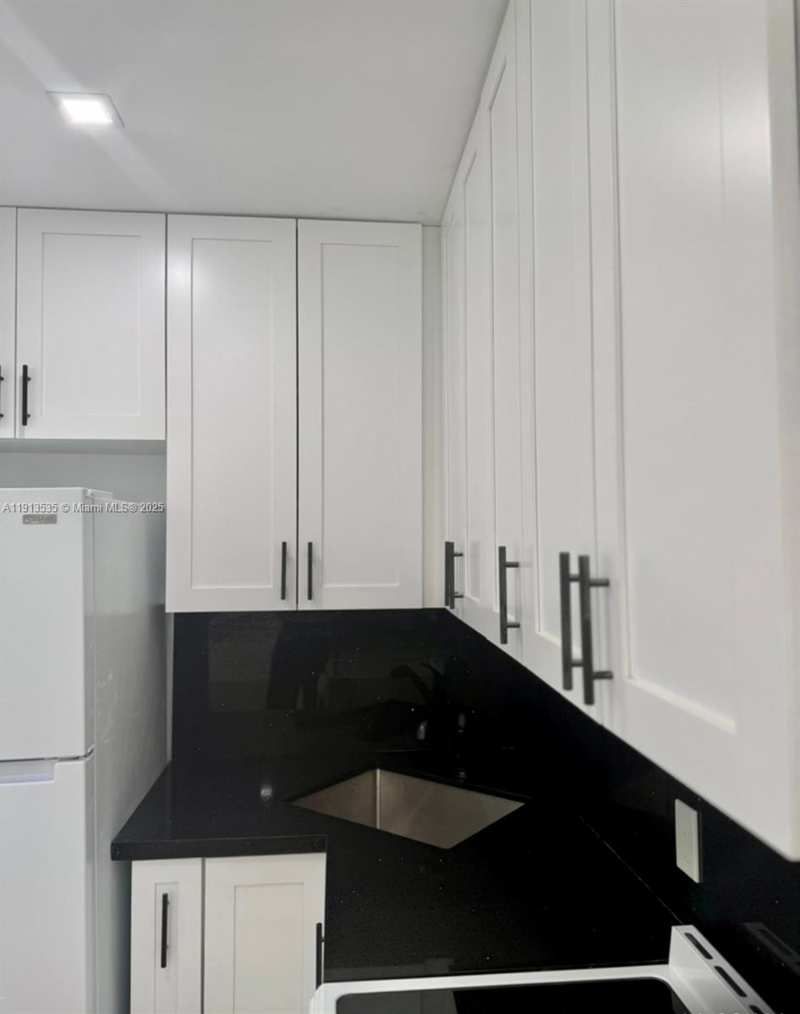 7535 NE 2nd Ct # 1, Miami FL 33138